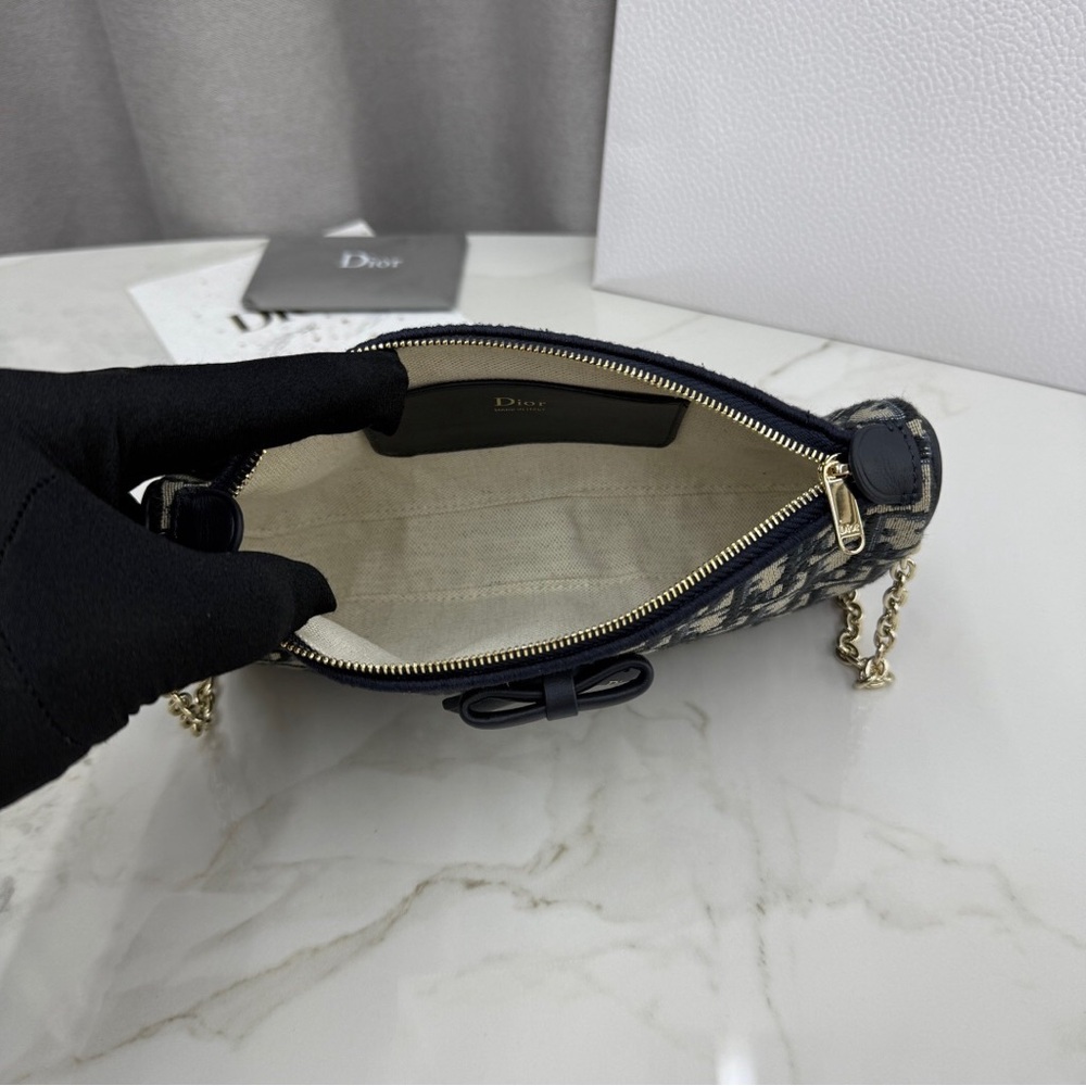 Dior Oblique Canvas Chain Clutch with Bow - Picture 5 of 9